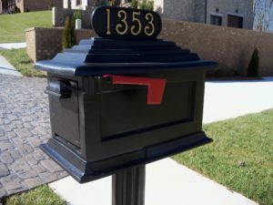 Freds Mailboxes 020